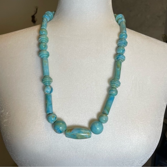 Vintage Art Deco Marbled Plastic Beaded Necklace - Picture 2 of 8